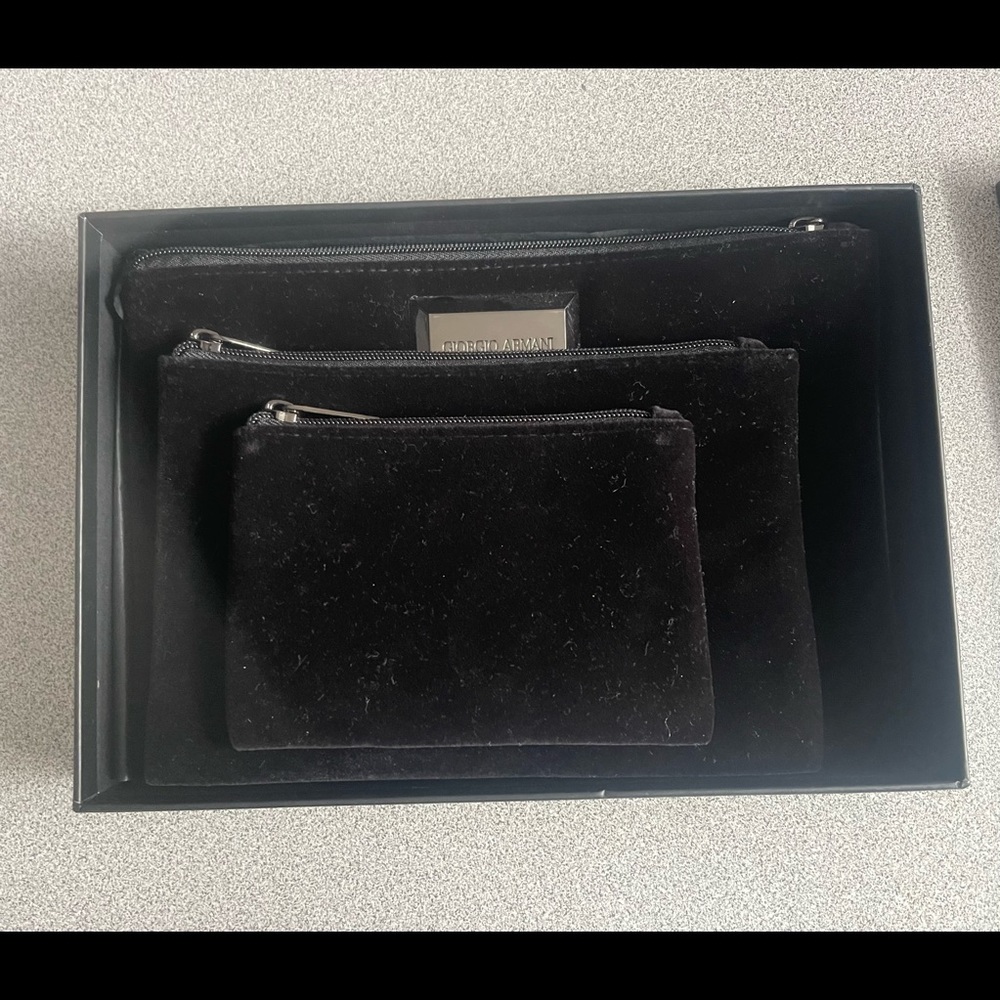 Giorgio Armani Perfum Black 3Pc Velvet Cosmetic Bag Set